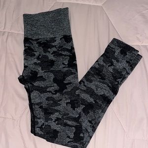 SHEIN Camo Leggings